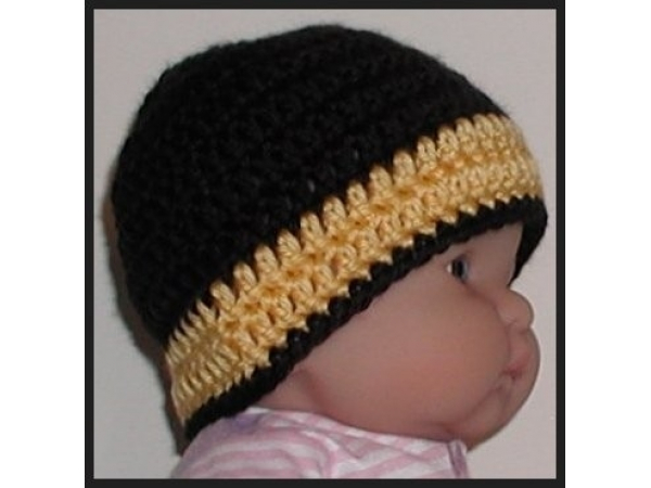 Black and gold beanie for baby boys