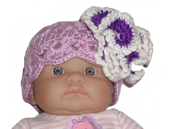 Lavender hat for baby girl with flower