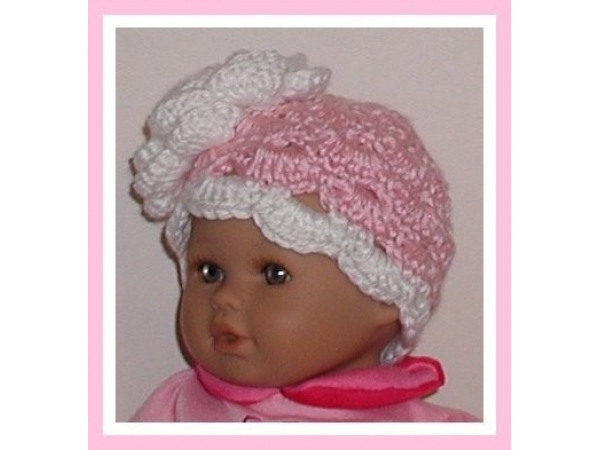 Pink and white flower hat for preemie girls