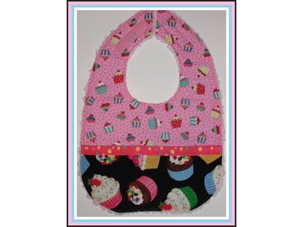 pink cupcake baby girls bib