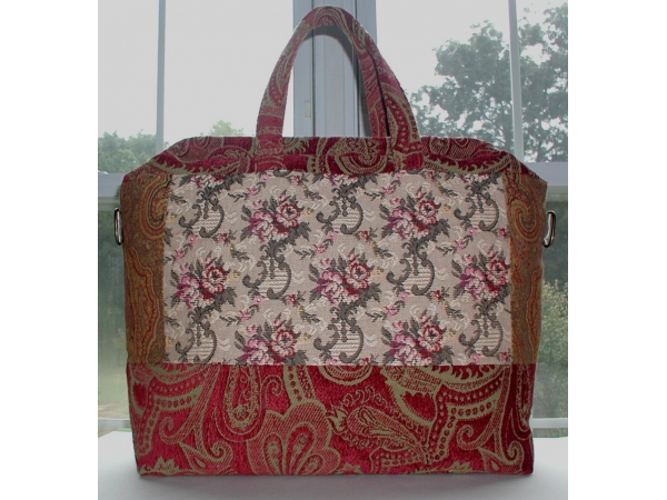 Burgundy Roses Carpet Bag