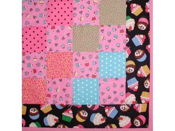 Cupcakes quilt for baby girls