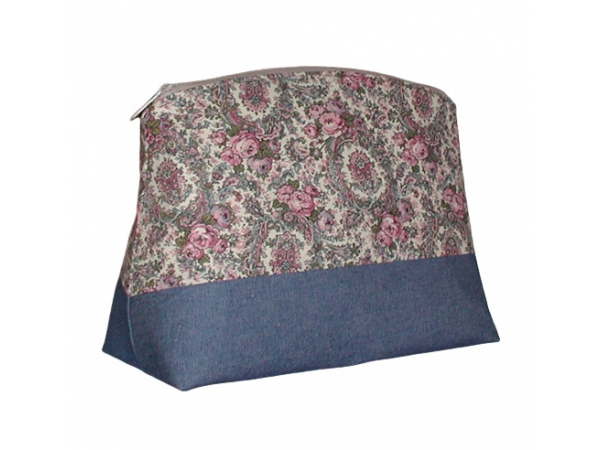 Pink Mauve Blue Roses Makeup Bag