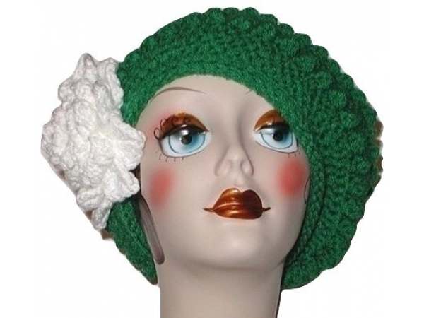 emerald green beret for women
