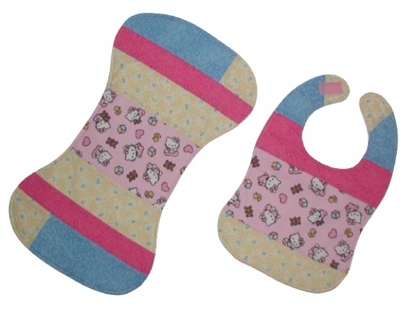 Hello Kitty Burp Cloth And Bib Gift Set