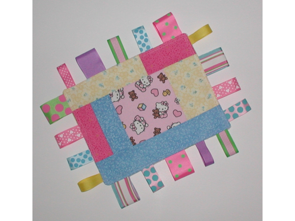 Hello Kitty Sensory Ribbon Tag Blanket