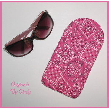 Cowgirls Sunglasses Case Hot Pink Bandana Black Padded Sleeve Western Womens